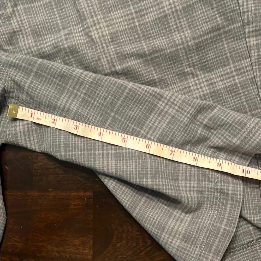 O’Neill Men's Gray Plaid Shorts,34